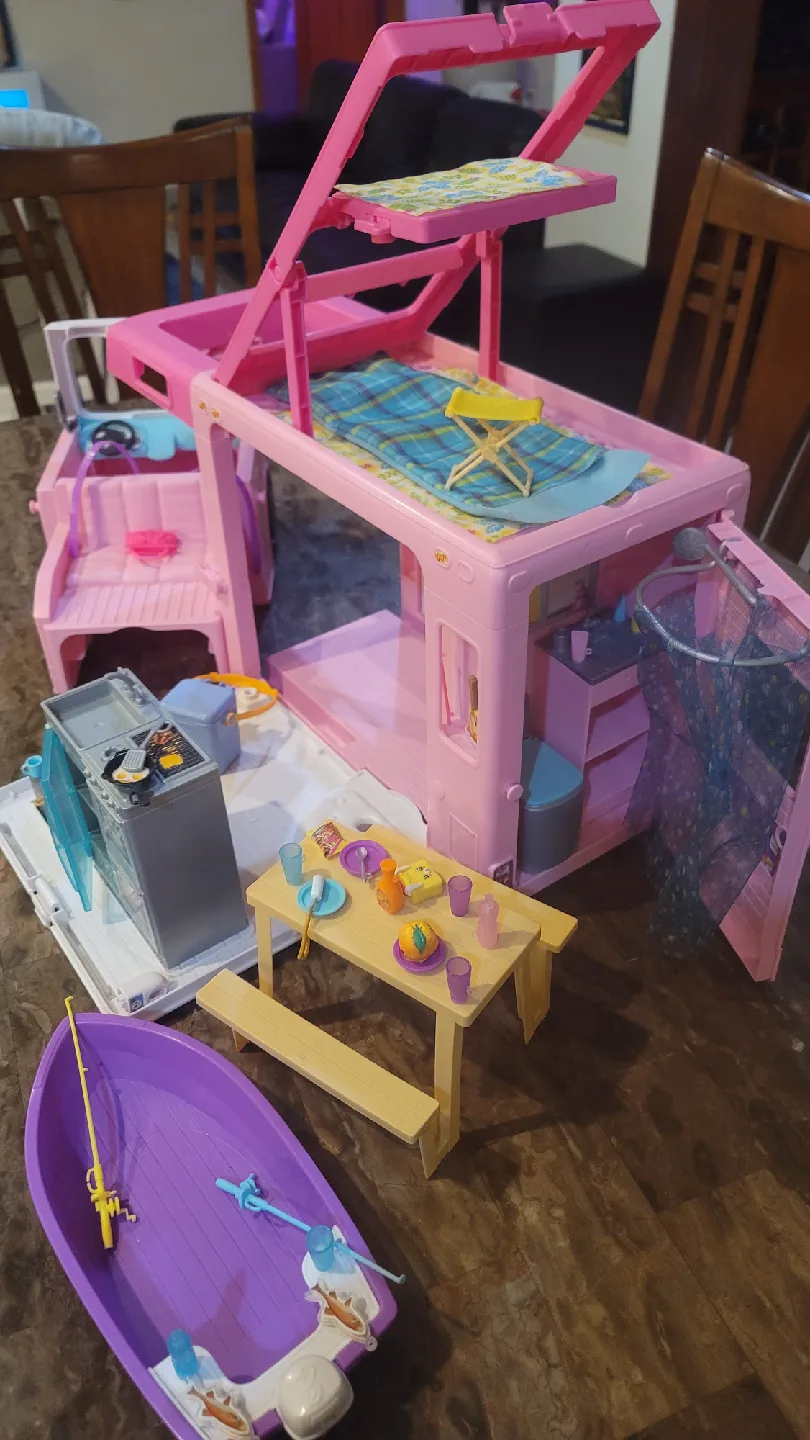 Barbie Dream Camper Toy Set image indicator(2)