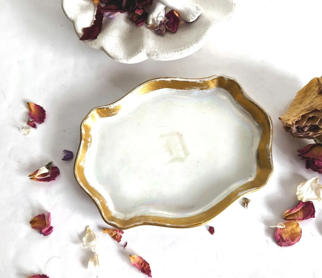 A.K. France ~ Limoges Ring Dish Monogrammed 'D' image indicator(2)