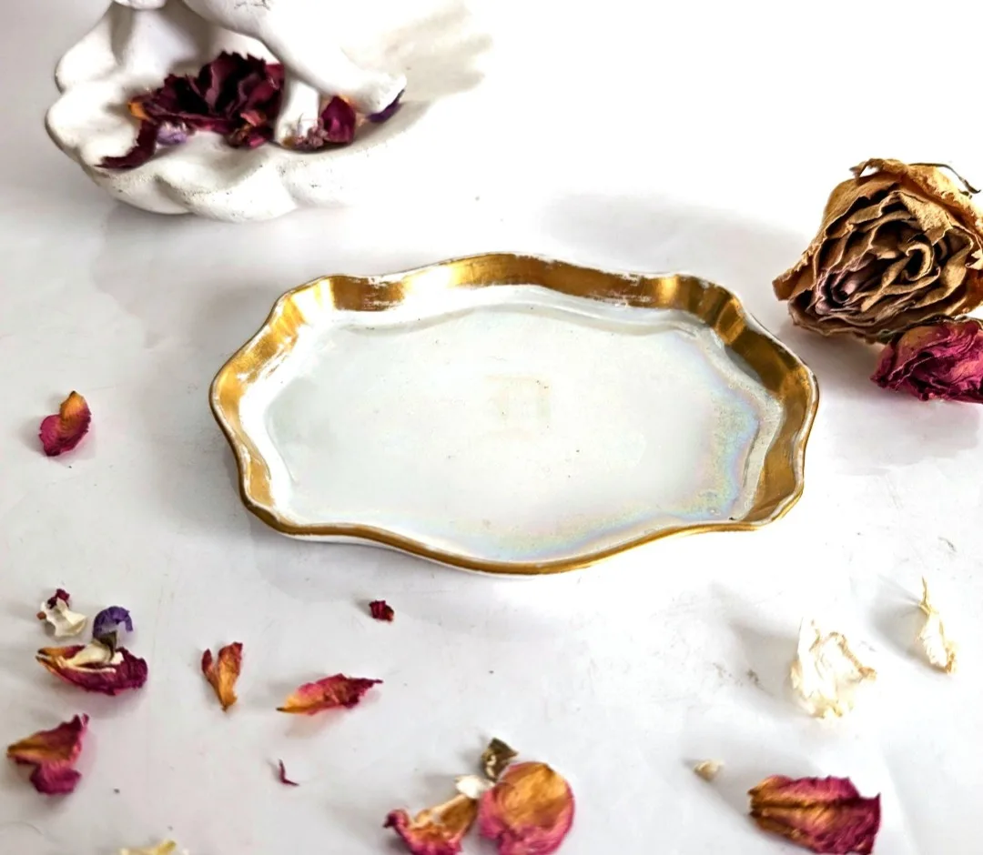 A.K. France ~ Limoges Ring Dish Monogrammed 'D' image indicator(4)