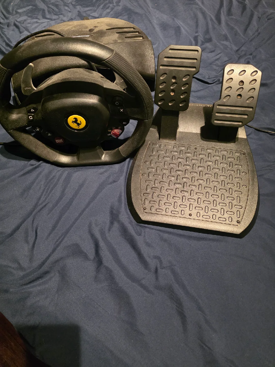 Thrustmaster T80 Ferrari 488 GTB Edition Steering Wheel image indicator(3)