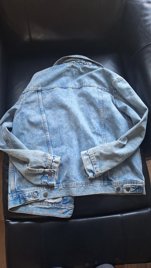 Old Navy Boyfriend Denim Jacket - XS image indicator(3)