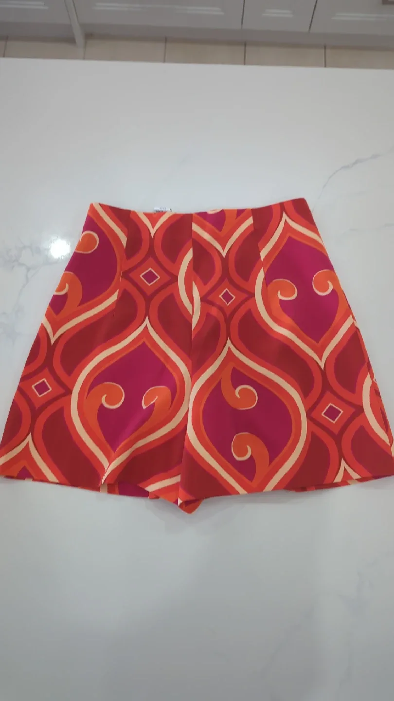 Zara Printed Shorts - Size XS image indicator(2)