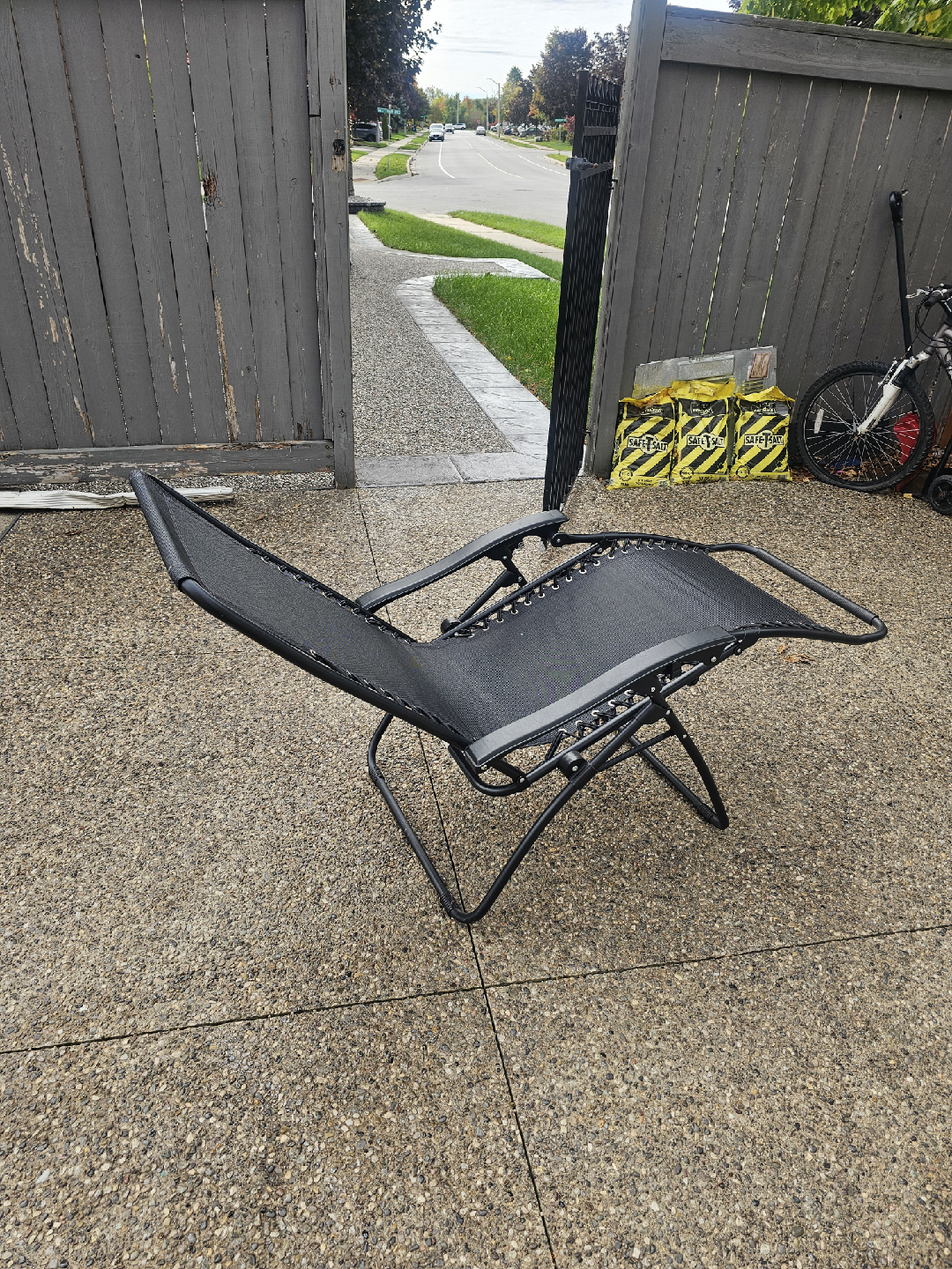 Black Zero Gravity Lounge Chair - photo 2