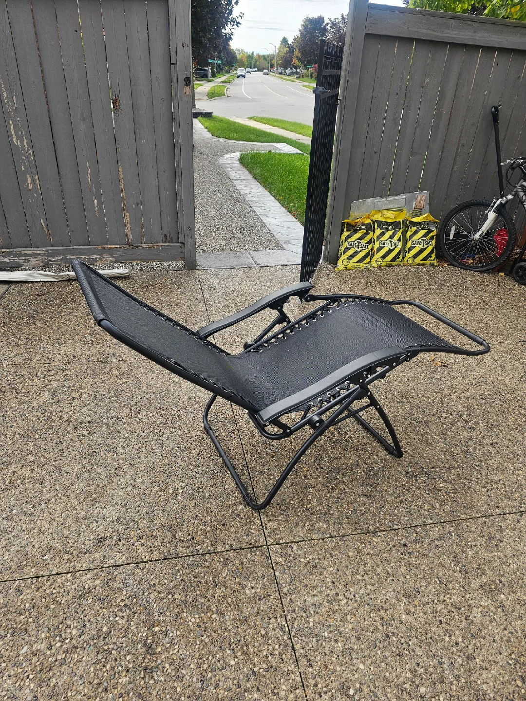 Black Zero Gravity Lounge Chair image indicator(2)