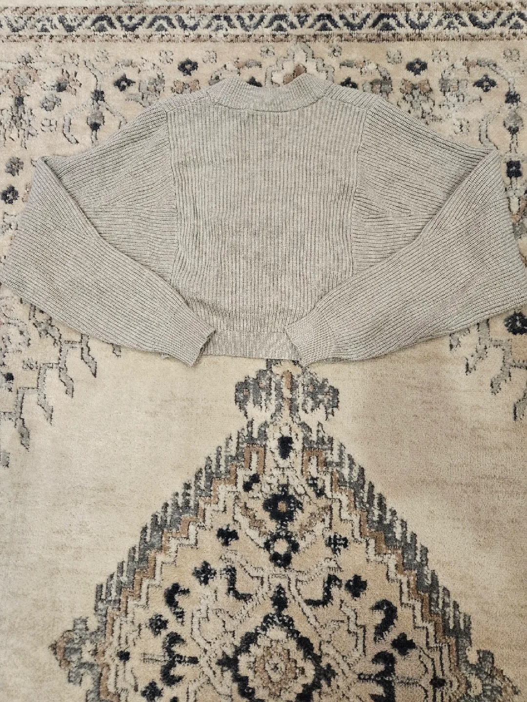 Forever 21 Grey Cardigan - Size S image indicator(3)