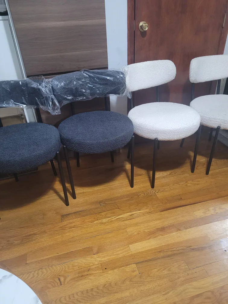 Round Marble Table & Stools image indicator(3)