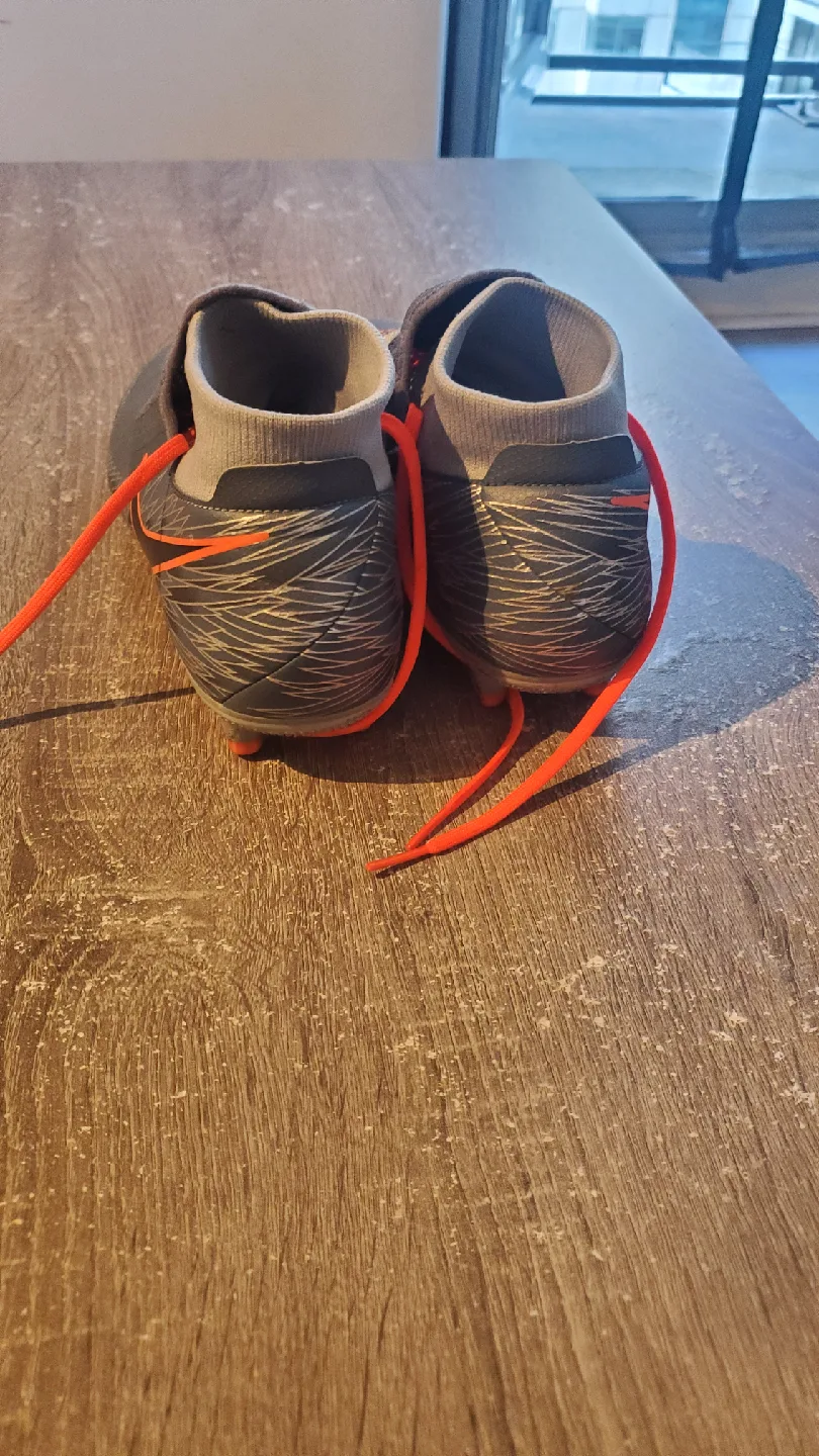 Nike Phantom Vision Elite Men's Size 8.5 Soccer Cleats image indicator(4)