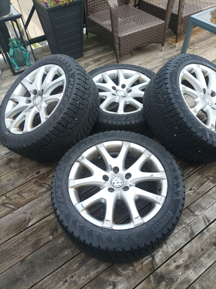 Pirelli Winter Tires on Rims - 275/45R19