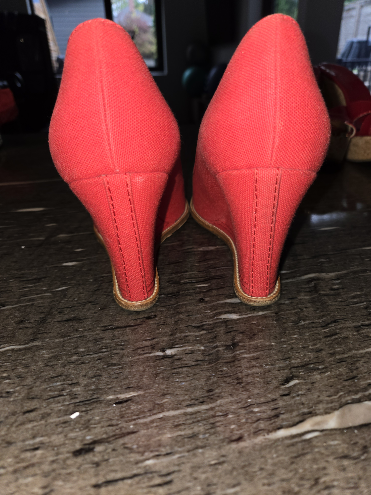 Chanel Red Wedge Heels - photo 4