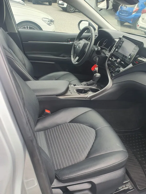 Toyota Camry 2024 SE AWD image indicator(3)