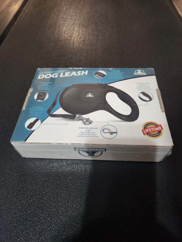 Pet Union Retractable Dog Leash - New in Box! image indicator(2)
