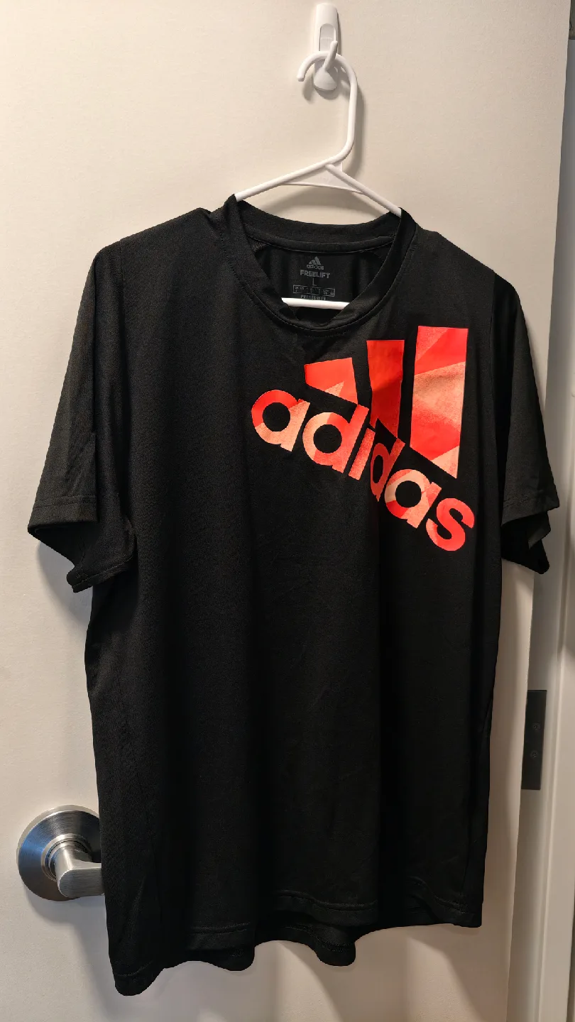 Adidas FREELIFT Black T-Shirt - Size L thumbnail