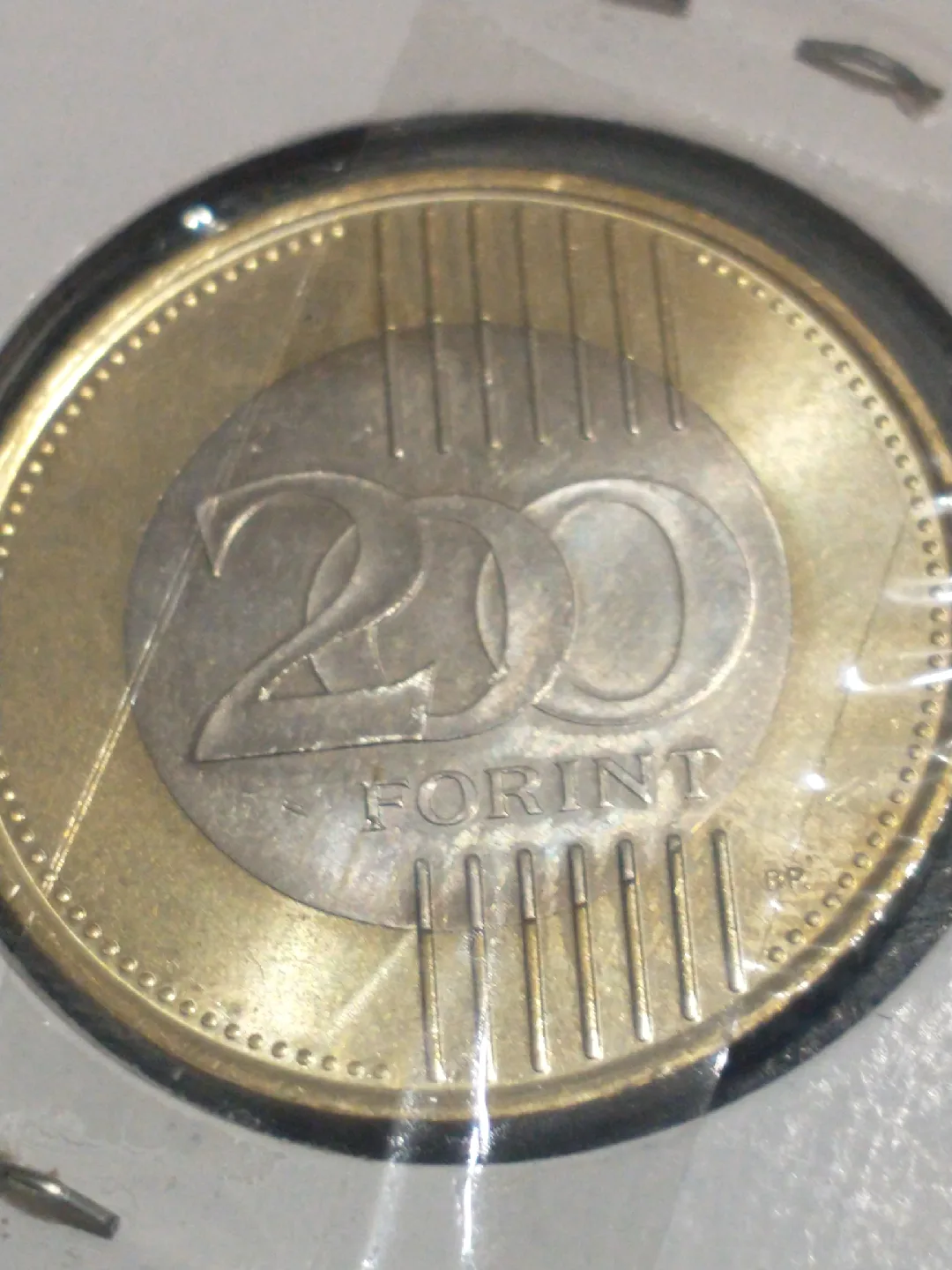 Attractive 2009 Hungary 200 forint bimetal coin KM #826 image indicator(2)