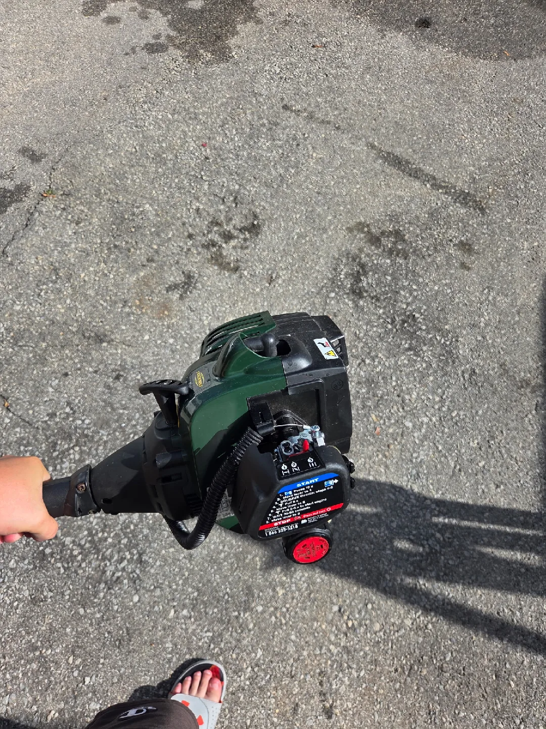 Gas powered whipper snipper image indicator(2)