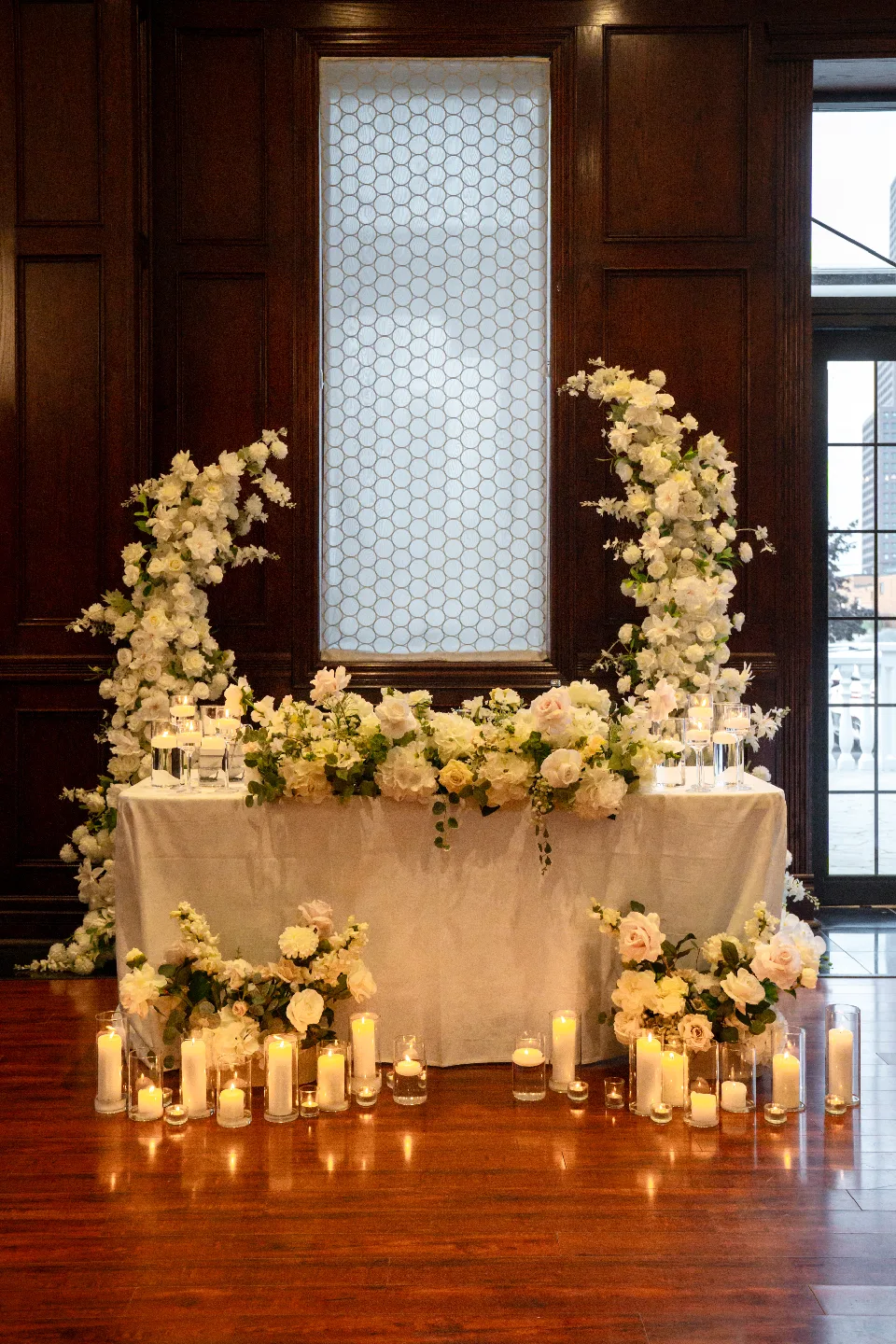 Yummi Candle + Holders for wedding image indicator(10)