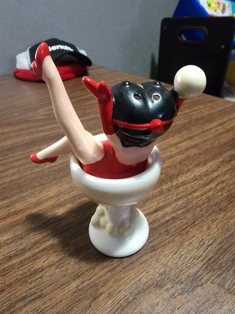 Betty Boop Salt & Pepper Shaker Figurine image indicator(2)