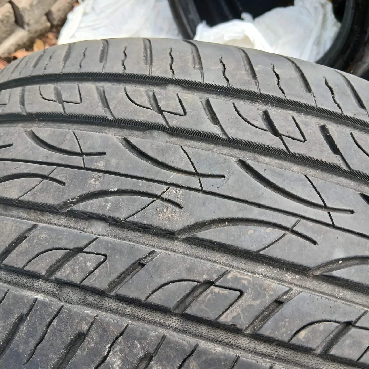 2 Perelin tires DOT 2021 & 2018 image indicator(5)