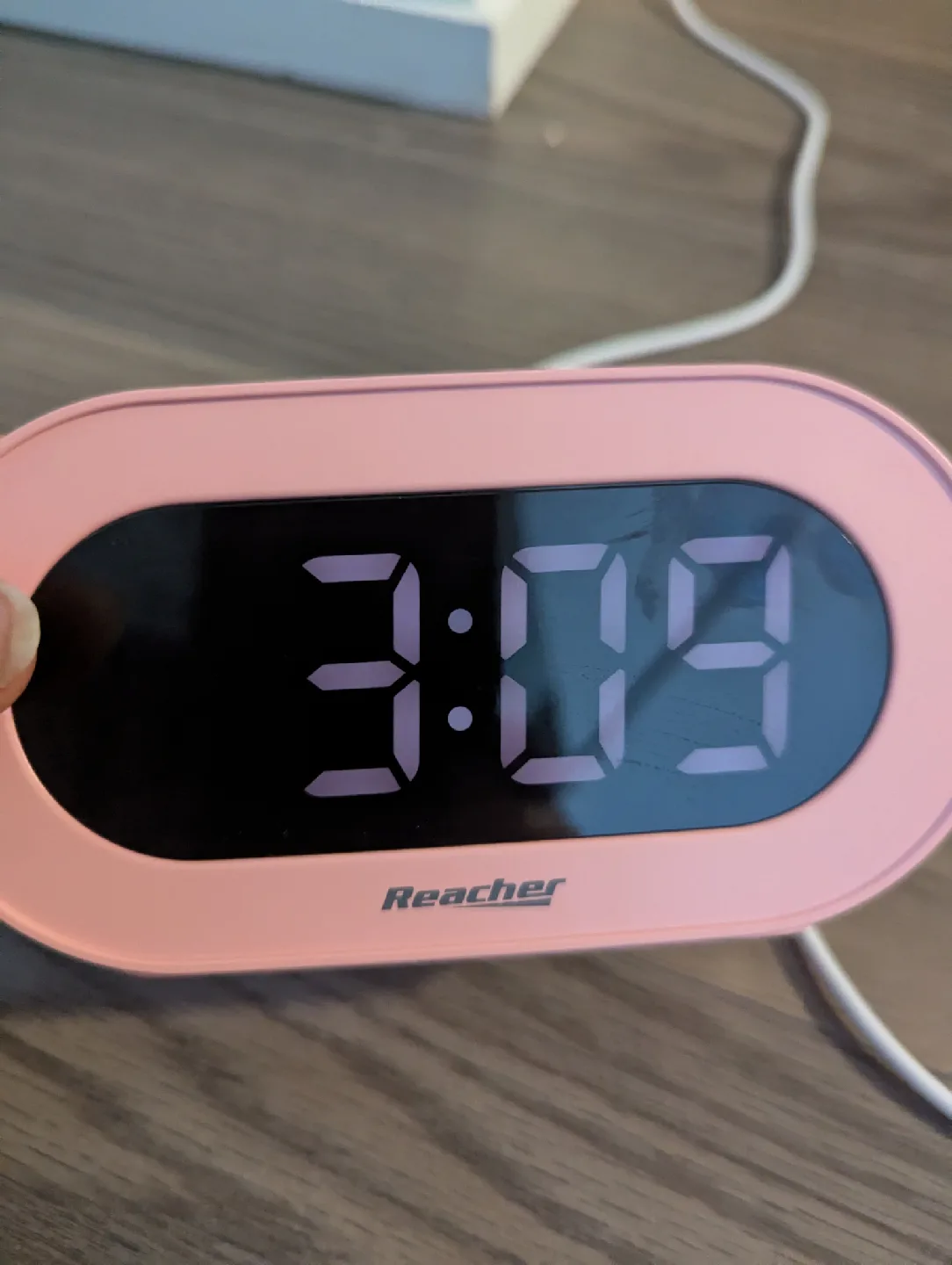 Reacher Digital Alarm Clock - Pink image indicator(2)
