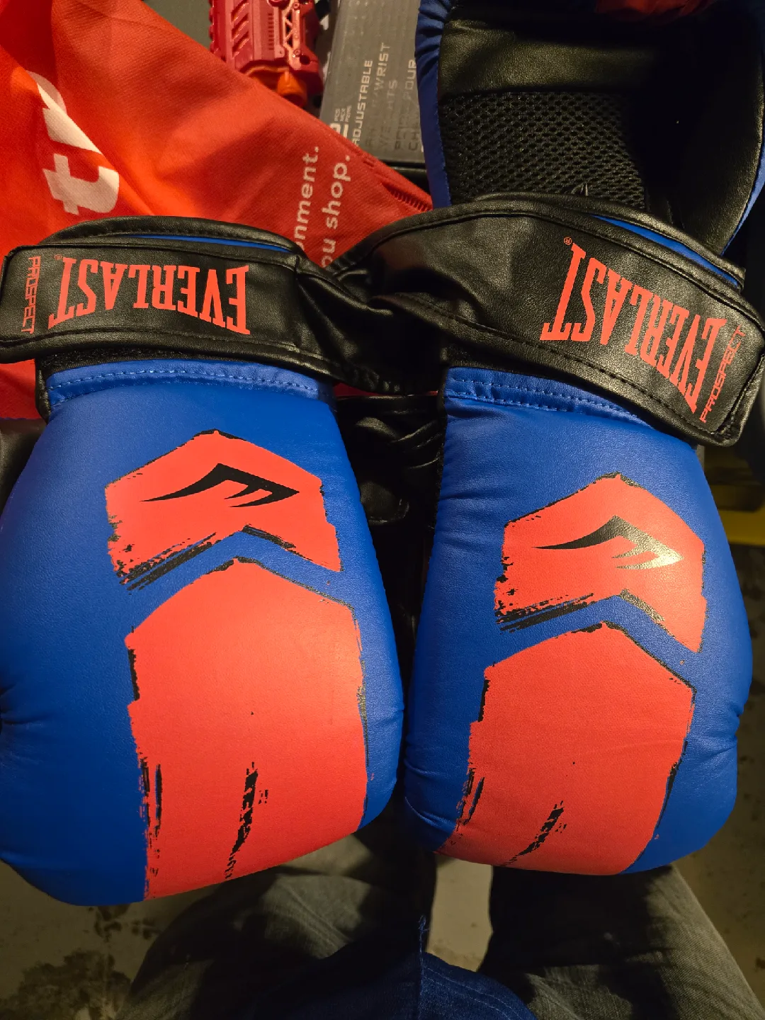 Everlast youth boxing Gloves 8oz