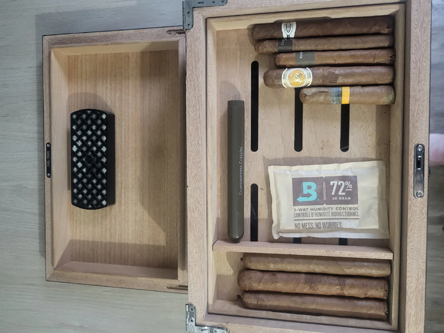 great cigar humidor image indicator(2)