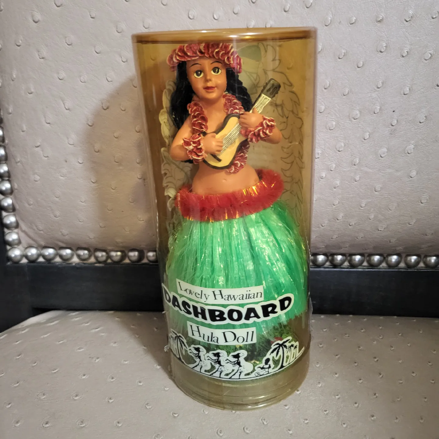 Lovely Hawaiian Dashboard Hula Doll thumbnail