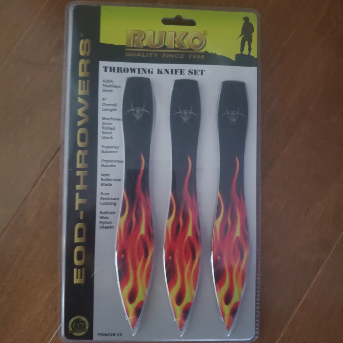 Ruko Throwing Knife Set - New in Package image indicator(2)