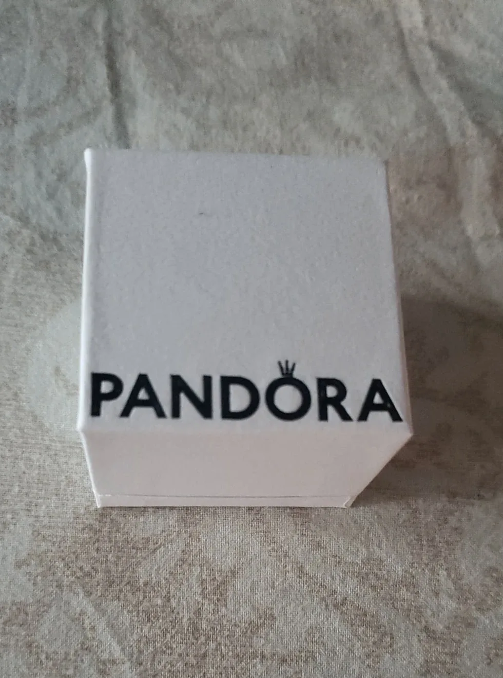 Pandora Queen Crown Dangle Charm with Gift Box image indicator(2)