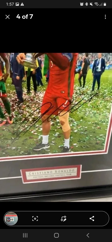 Cristiano Ronaldo Signed Framed Photograph Beckett Auth image indicator(4)