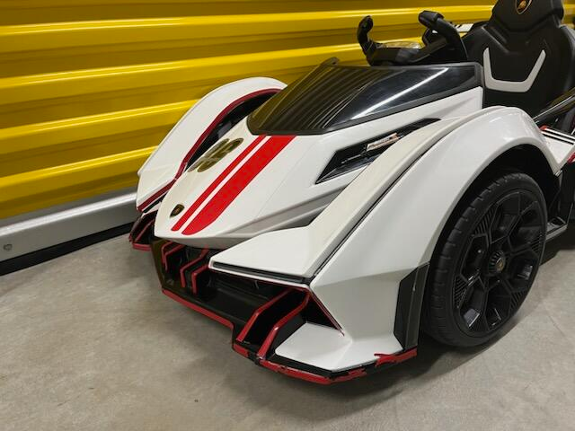 Lamborghini Kids Ride-On Car - photo 2