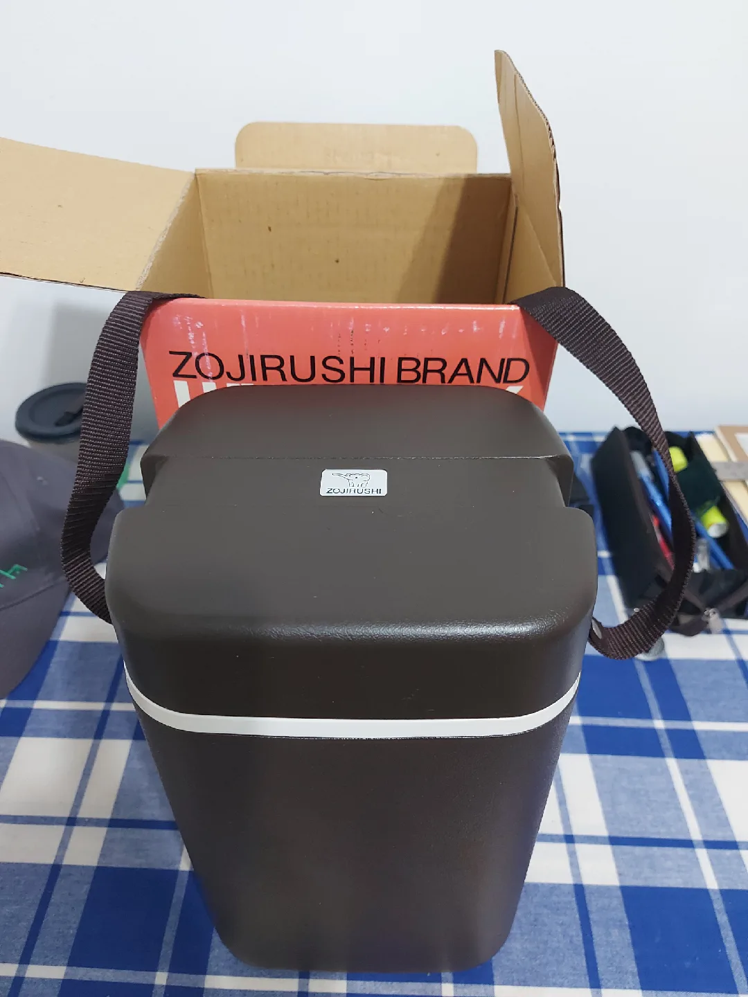 Zojirushi Brand Lunch Box - Brown image indicator(2)