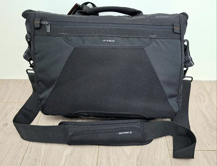 Vanguard Up-Rise 38 Camera Bag image indicator(3)