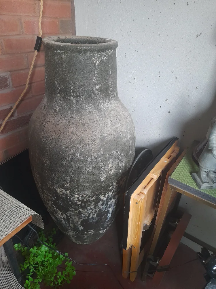 Large Decorative Garden Urn thumbnail