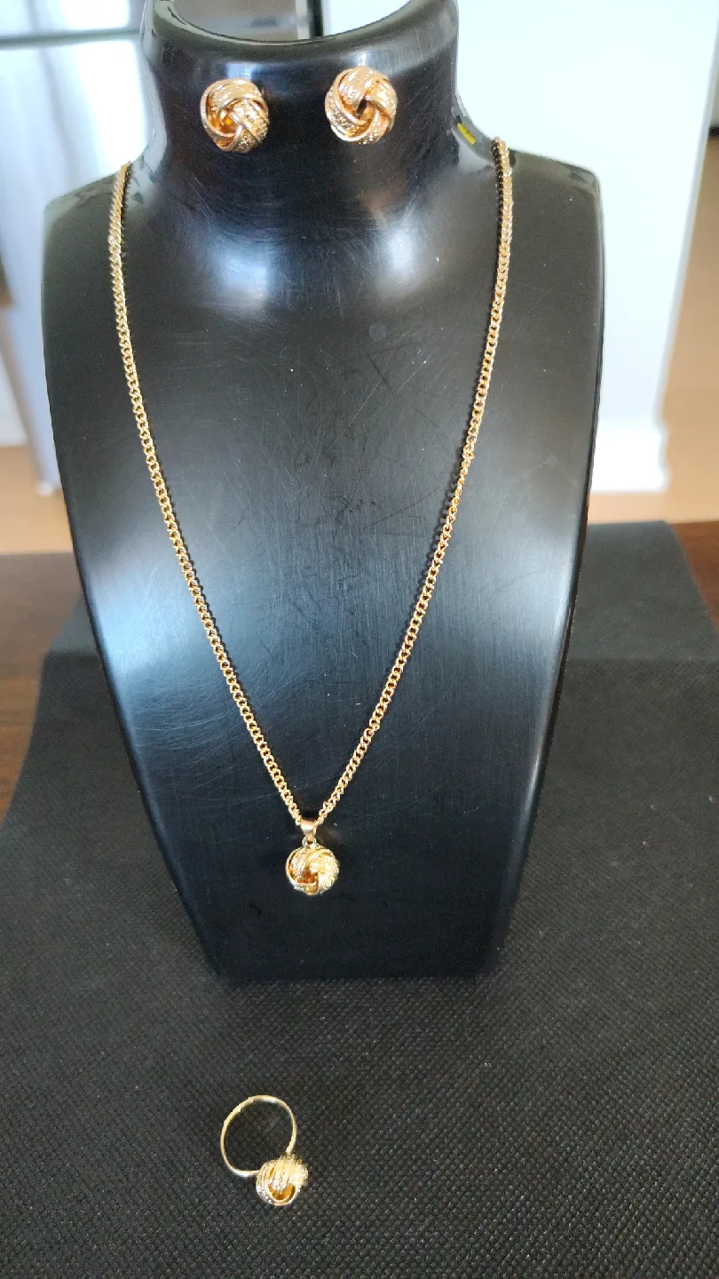Gold Tone Necklace, Earrings & Ring Set thumbnail