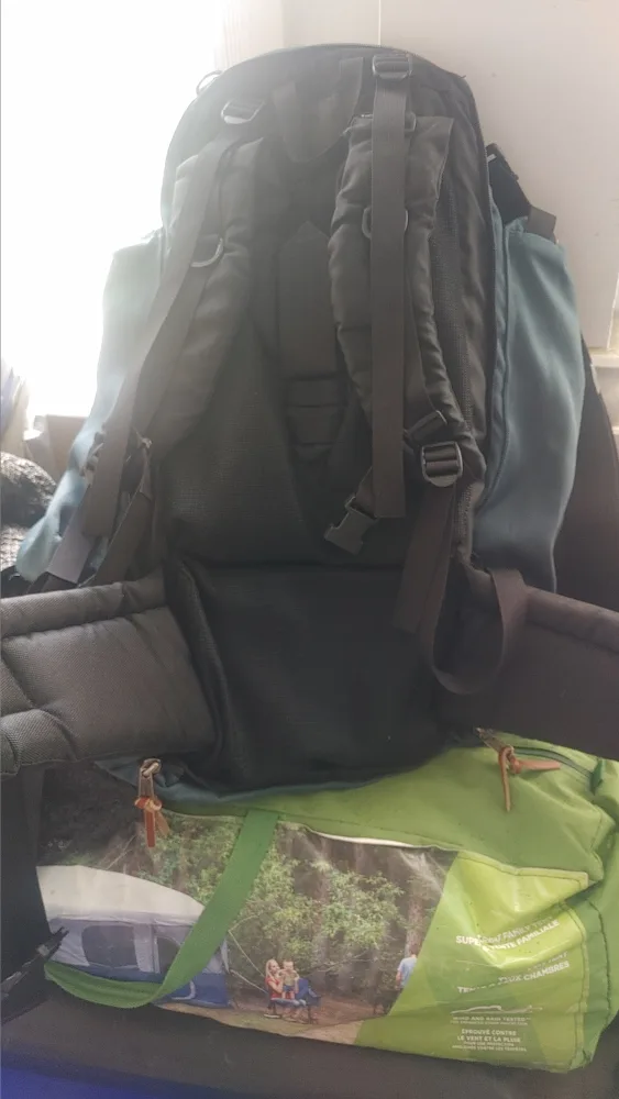 Camp Trails Traveler 6324 Backpack image indicator(2)