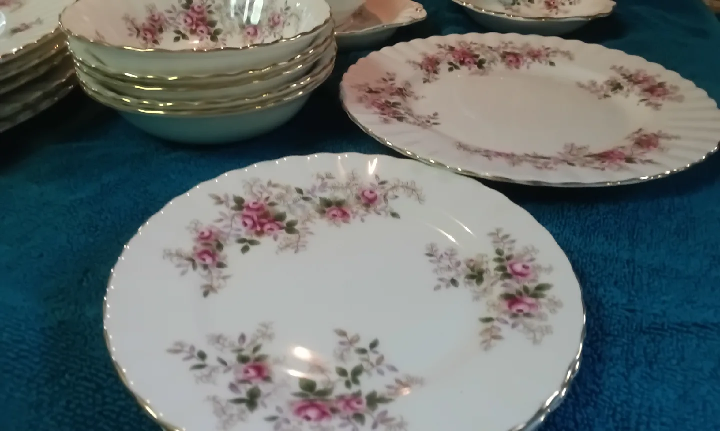 Collection of Royal Albert  "Lavender Rose " image indicator(5)