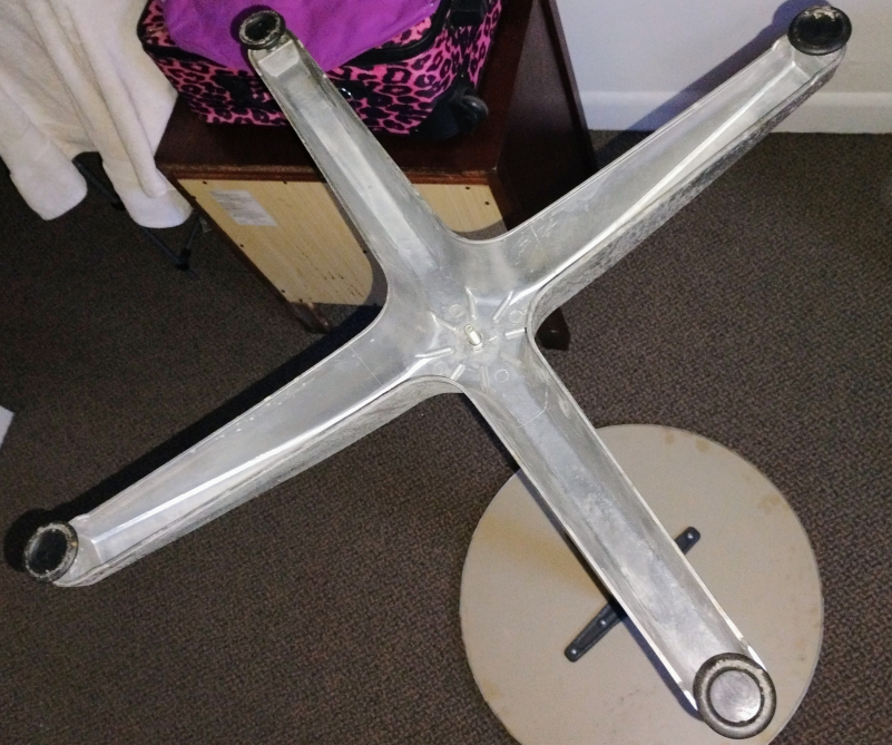 High Sitting Round Chrome Bar Table - photo 4