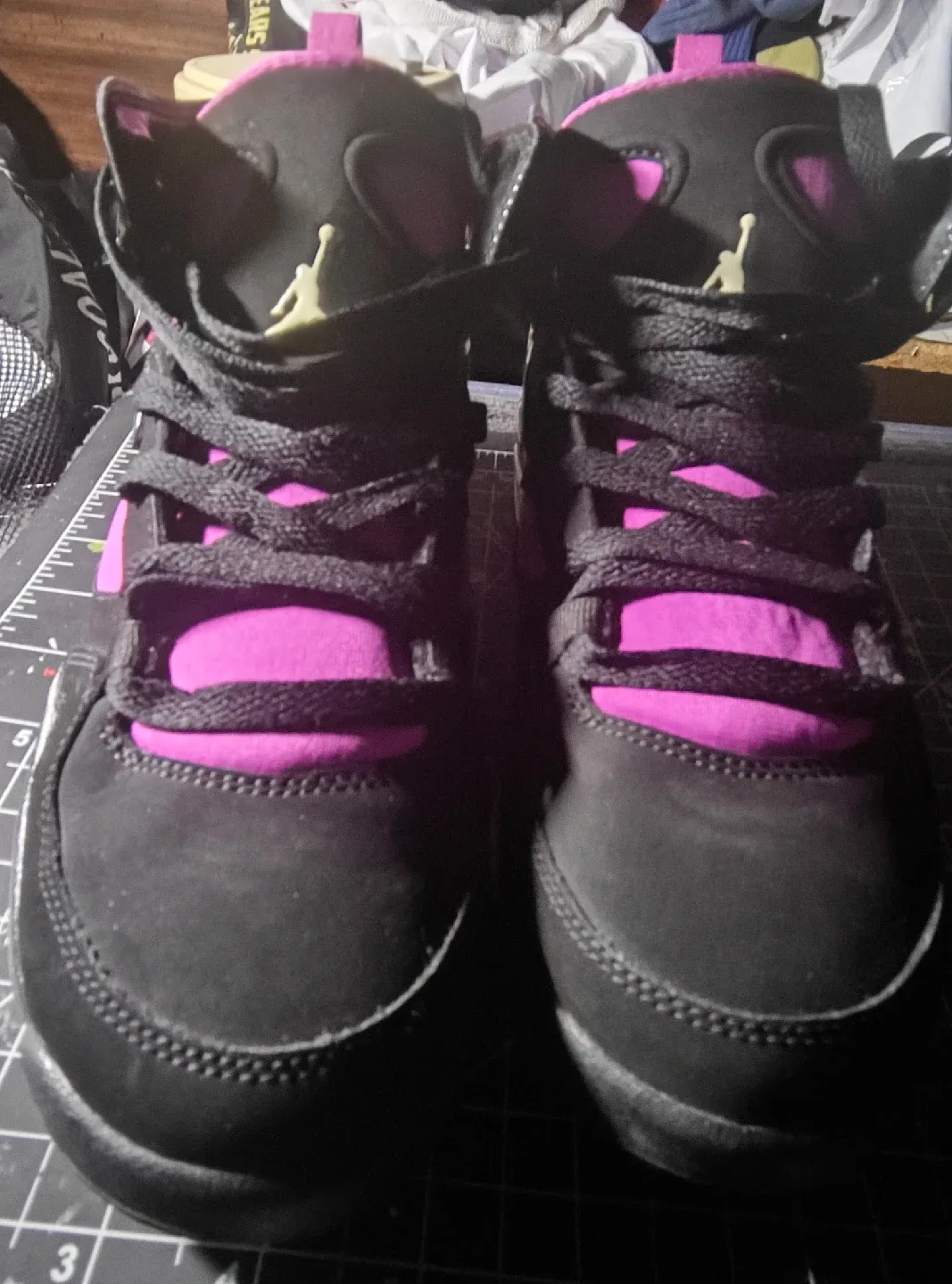 Jordan Flight Club 91 - Black/Fuchsia image indicator(2)