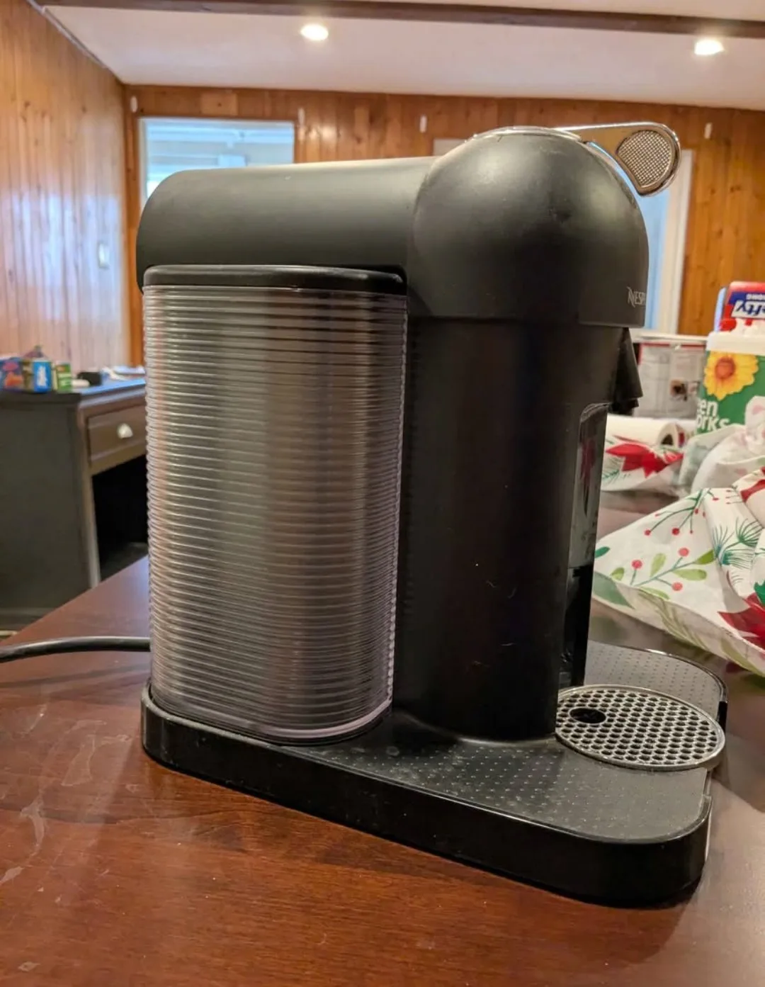 Nespresso Vertuo Next Coffee Machine by Breville image indicator(2)