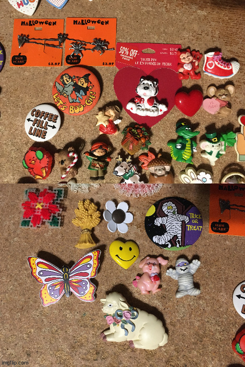 Lot of 47 pins buttons metal hair pins Hallmark Halloween - photo 2