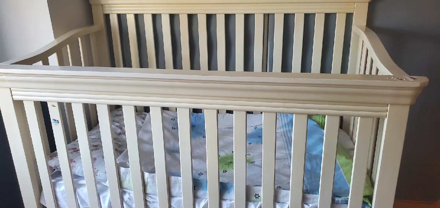 Baby Crib - White image indicator(4)