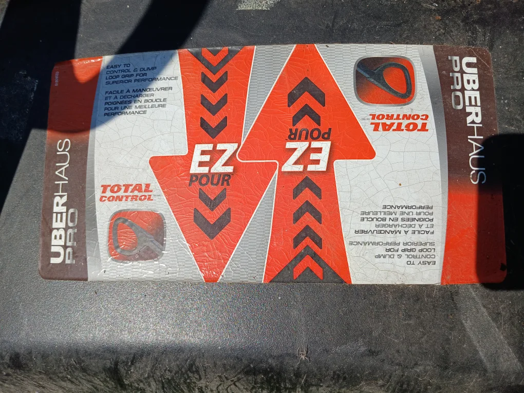 Uberhaus Pro Wheelbarrow - Easy to Control image indicator(5)