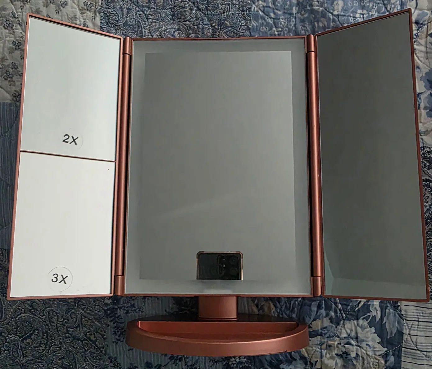 BEAUTYWORKS Trifold Lighted Vanity Makeup Mirror image indicator(2)