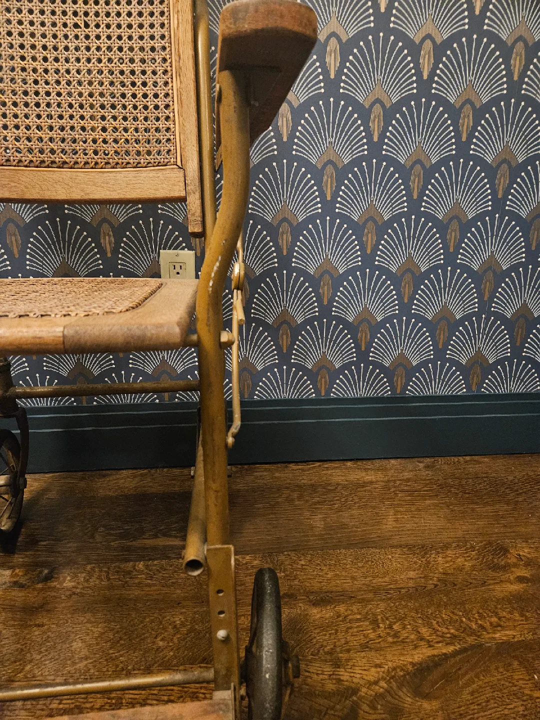 Vintage Wicker and Wood Wheelchair image indicator(6)