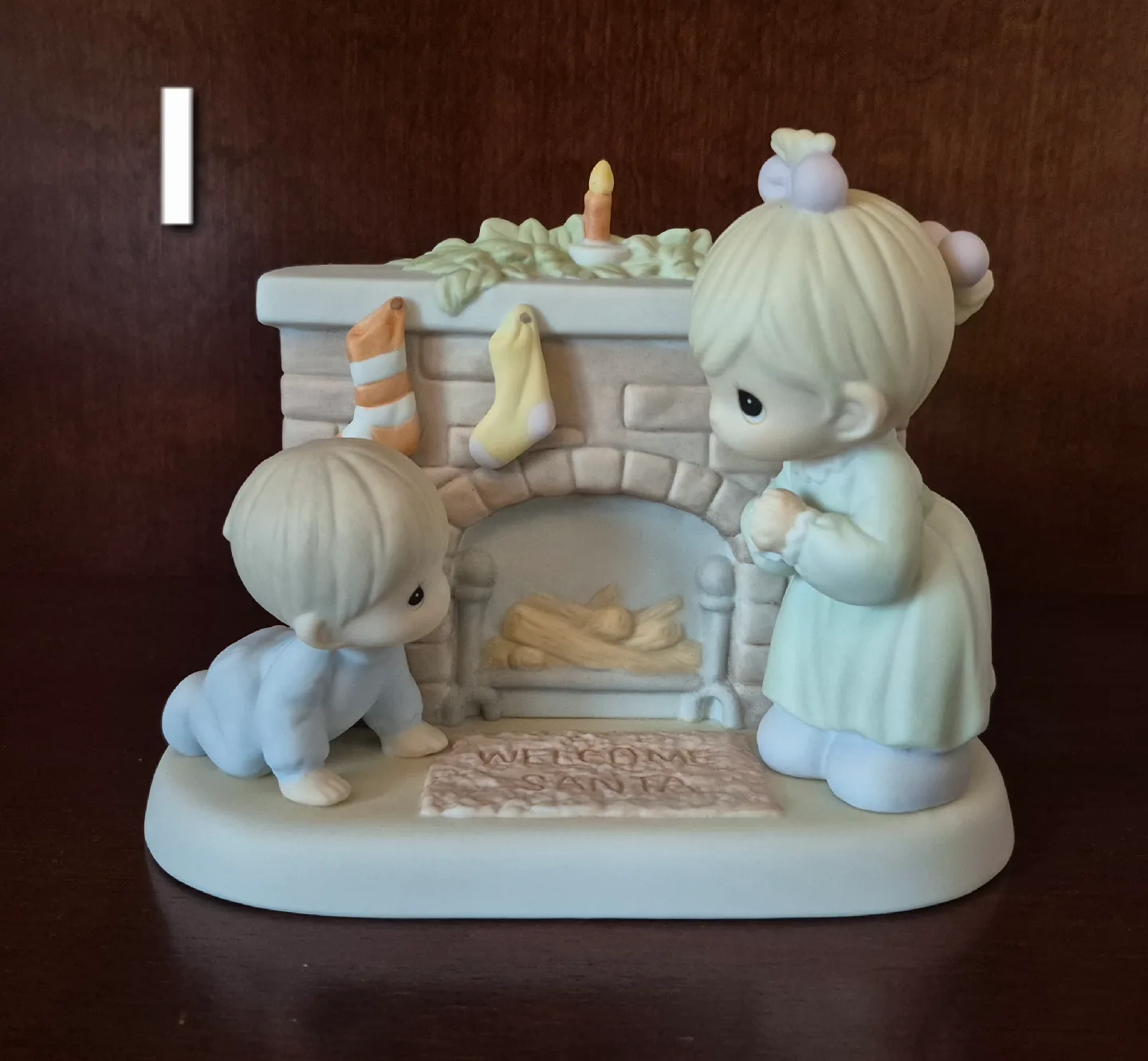 Assorted Precious Moments Figurines image indicator(4)