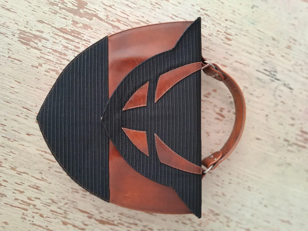 Unique Vintage Leather Handbag thumbnail