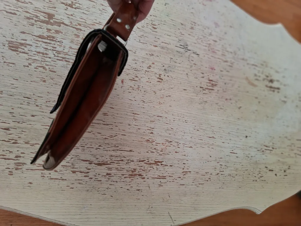 Unique Vintage Leather Handbag image indicator(3)