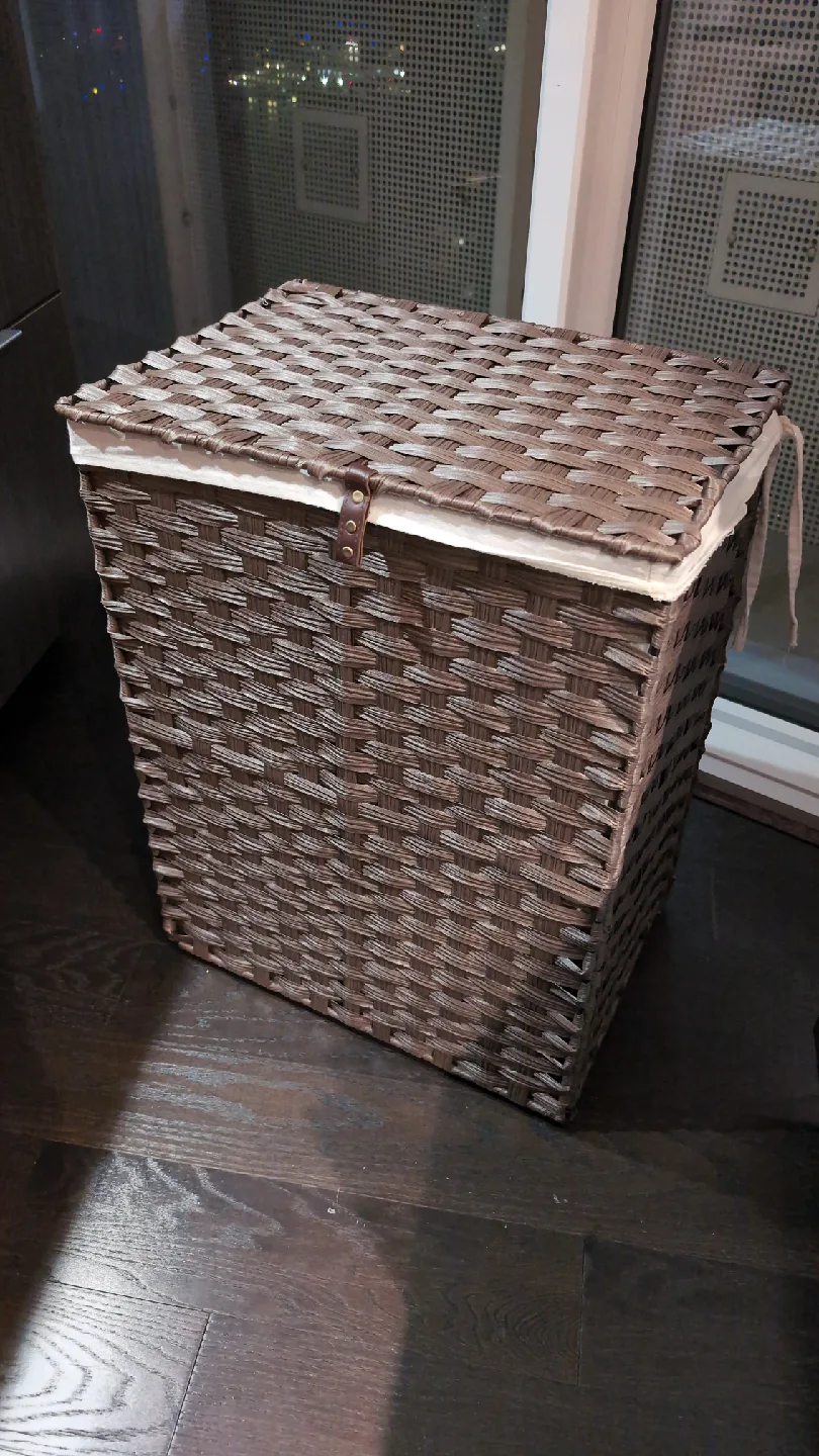Woven Laundry Hamper with Liner thumbnail