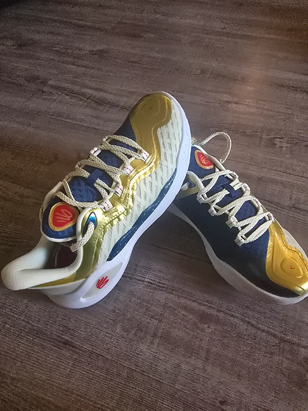 Under Armour Curry 11 Champion Mindset, Size 7.5 image indicator(2)