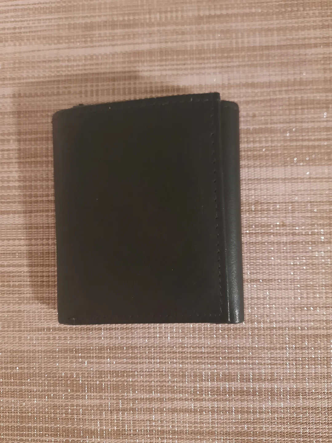 Roots Black Leather Trifold Wallet image indicator(2)