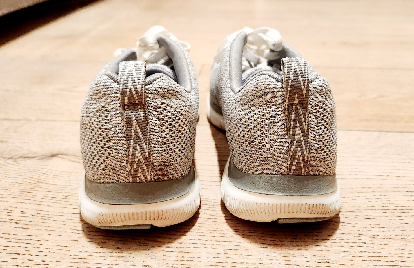 Skechers Air-Cooled Memory Foam Shoes - Size 5.5 - photo 3